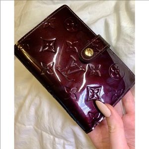 LV Burgundy woman wallet
